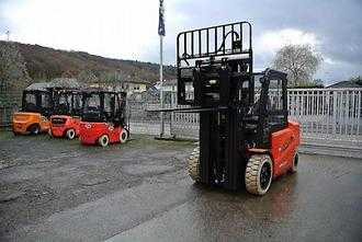 Heftruck gebruikt NOBLELIFT FE4P50Q ELEKTRO VIERRADFRONTSTAPLER (13010613)