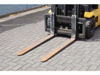 Heftruck gebruikt OM Carrelli XE 15-3 ELEKTRO VIERRADFRONTSTAPLER (13062975)