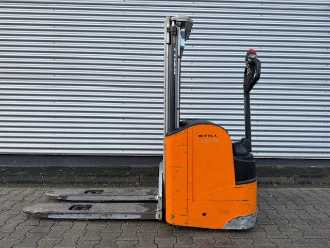 Heftruck gebruikt STILL EGV16i Initialhub ELEKTRO HOCHHUBWAGENDEICHSEL (13021684) backdrop