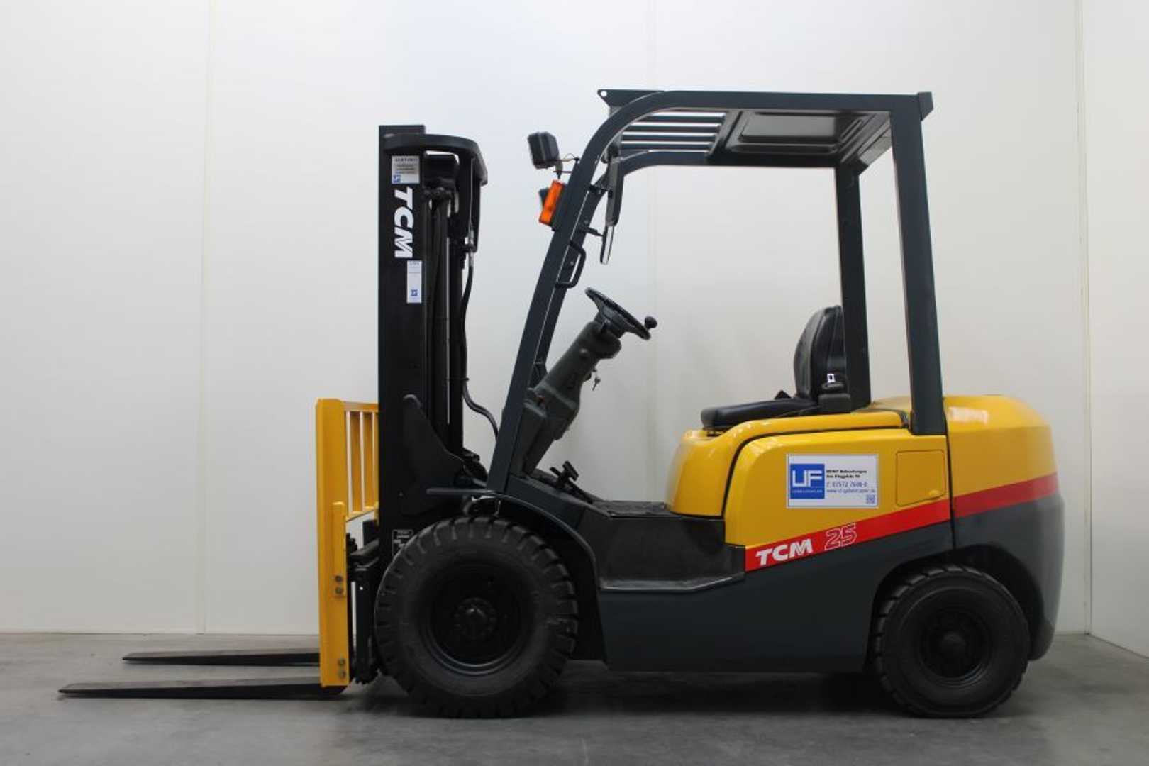 Heftruck gebruikt TCM FD 25 T 3 DIESEL VIERRADFRONTSTAPLER (13042611)