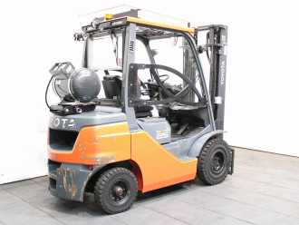 Heftruck gebruikt TOYOTA 02-8 FGF 25 GAS VIERRADFRONTSTAPLER (13045766)