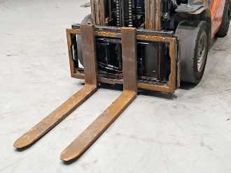 Heftruck gebruikt TOYOTA 02-8FDF30 DIESEL VIERRADFRONTSTAPLER (13034779)