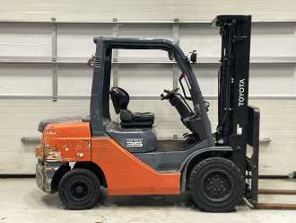 Heftruck gebruikt TOYOTA 02-8FDJF35 DIESEL VIERRADFRONTSTAPLER (13026056)