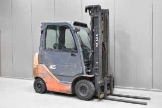 Heftruck gebruikt TOYOTA 02-8FDKF20 /58823/ DIESEL VIERRADFRONTSTAPLER (13068693) backdrop
