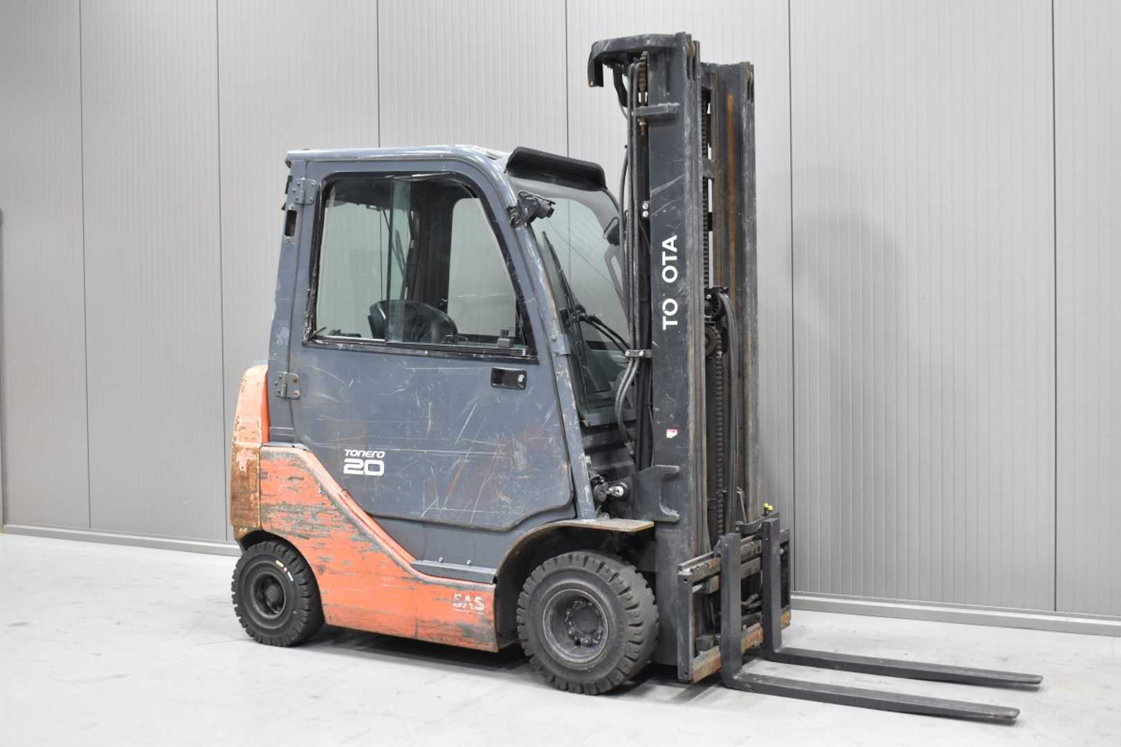 Heftruck gebruikt TOYOTA 02-8FDKF20 /58823/ DIESEL VIERRADFRONTSTAPLER (13068693)