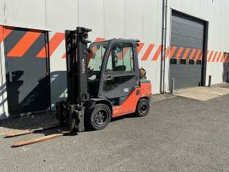 Heftruck gebruikt TOYOTA 06-8FGJ35F GAS VIERRADFRONTSTAPLER (13035037) backdrop