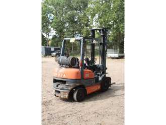 Heftruck gebruikt TOYOTA 42-6FGF25 GAS VIERRADFRONTSTAPLER (13065084)