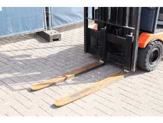 Heftruck gebruikt TOYOTA 7FBEST13 ELEKTRO VIERRADFRONTSTAPLER (13065056)