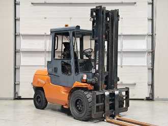 Heftruck gebruikt TOYOTA 7FDA50 DIESEL VIERRADFRONTSTAPLER (13053923)