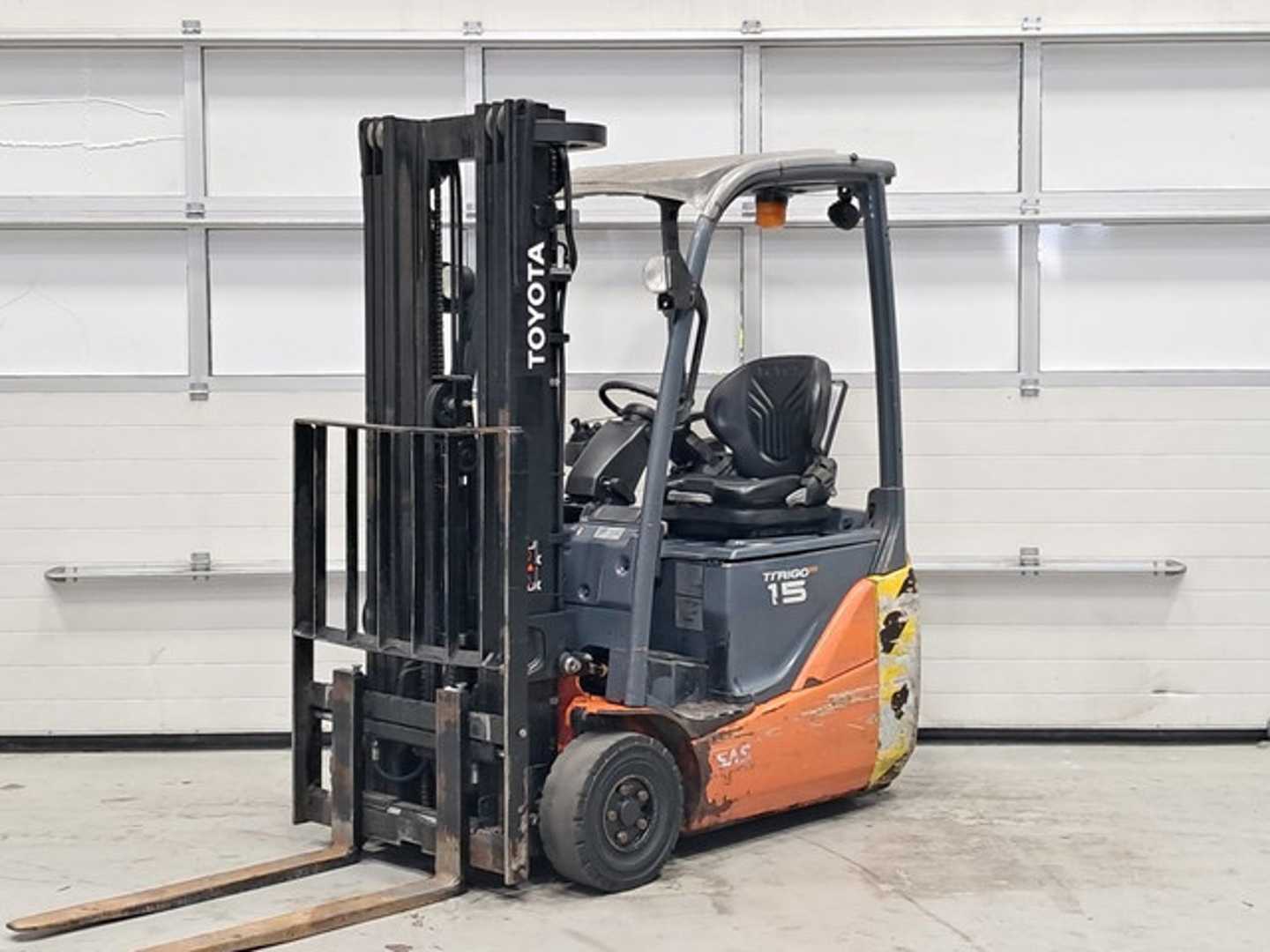 Heftruck gebruikt TOYOTA 8FBE15T ELEKTRO DREIRADFRONTSTAPLER (13058625)