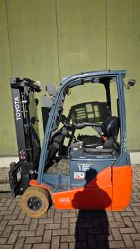 Heftruck gebruikt TOYOTA 8FBE15T ELEKTRO DREIRADFRONTSTAPLER (13073297) backdrop