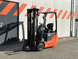Heftruck gebruikt TOYOTA 8FBE15T ELEKTRO DREIRADFRONTSTAPLER (13073797) backdrop