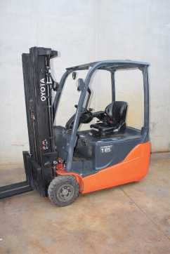 Heftruck gebruikt TOYOTA 8FBE16T ELEKTRO DREIRADFRONTSTAPLER (13065193)