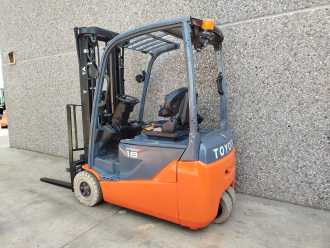 Heftruck gebruikt TOYOTA 8FBE18T ELEKTRO DREIRADFRONTSTAPLER (13067362)