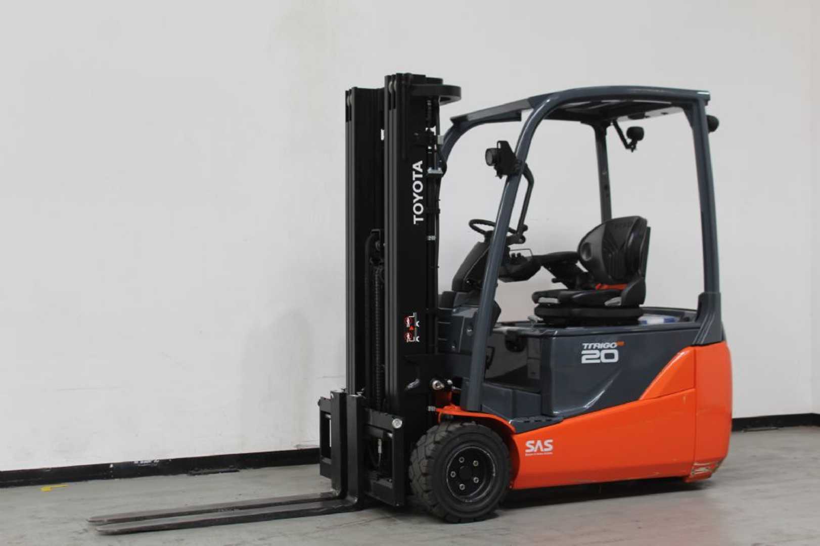Heftruck gebruikt TOYOTA 8FBE20T *sofort verfügbar* ELEKTRO DREIRADFRONTSTAPLER (13063055)