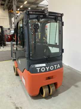 Heftruck gebruikt TOYOTA 8FBE20T *sofort verfügbar* ELEKTRO DREIRADFRONTSTAPLER (13070519) backdrop