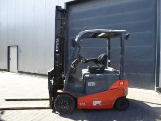 Heftruck gebruikt TOYOTA 8FBEKT25 ELEKTRO VIERRADFRONTSTAPLER (12679409)