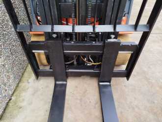 Heftruck gebruikt TOYOTA 8FBET16 ELEKTRO DREIRADFRONTSTAPLER (13067355)