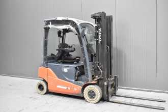 Heftruck gebruikt TOYOTA 8FBM16T /59090/ ELEKTRO VIERRADFRONTSTAPLER (13073121) backdrop