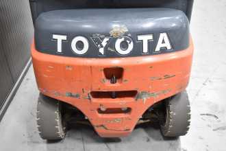 Heftruck gebruikt TOYOTA 8FBM16T /59090/ ELEKTRO VIERRADFRONTSTAPLER (13073121)