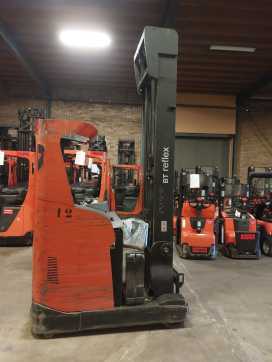 Heftruck gebruikt TOYOTA RRE140H ELEKTRO SCHUBMASTSTAPLER (13068604) backdrop