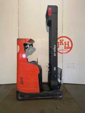 Heftruck gebruikt TOYOTA RRE140H ELEKTRO SCHUBMASTSTAPLER (13068606) backdrop