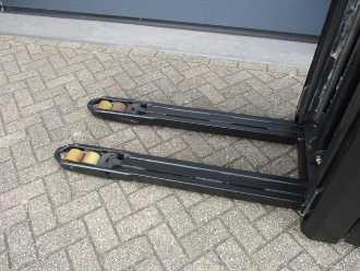Heftruck gebruikt TOYOTA SPE200D ELEKTRO HOCHHUBWAGENFAHRERSTAND (13049299)