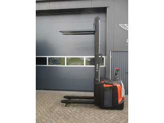 Heftruck gebruikt TOYOTA SPE200D ELEKTRO HOCHHUBWAGENFAHRERSTAND (13049299)