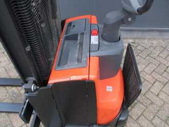 Heftruck gebruikt TOYOTA SWE120S ELEKTRO HOCHHUBWAGENFAHRERSTAND (13042279)