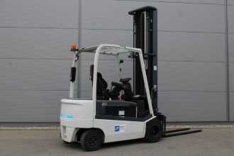 Heftruck gebruikt UNICARRIERS G-1-Q-2-L-30-Q ELEKTRO VIERRADFRONTSTAPLER (13040705)