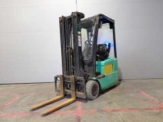 Heftruck gebruikt YALE ERP16 ATF ELEKTRO DREIRADFRONTSTAPLER (13048319)