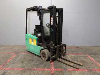 Heftruck gebruikt YALE ERP16 ATF ELEKTRO DREIRADFRONTSTAPLER (13065942)