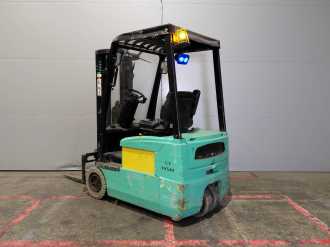 Heftruck gebruikt YALE ERP16 ATF ELEKTRO DREIRADFRONTSTAPLER (13070992)