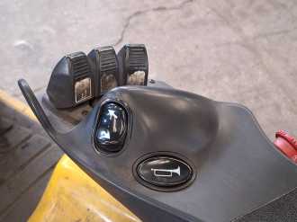 Heftruck gebruikt YALE ERP16VF LWB ELEKTRO VIERRADFRONTSTAPLER (13026719)