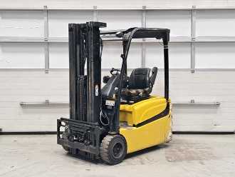 Heftruck gebruikt YALE ERP18VT MWB ELEKTRO DREIRADFRONTSTAPLER (13075842) backdrop