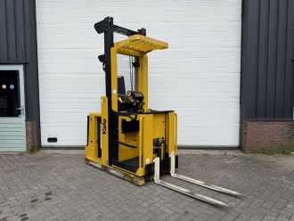 Heftruck gebruikt YALE MO10EAC ELEKTRO MITTELHUBKOMMISSIONIERER (13035426) backdrop