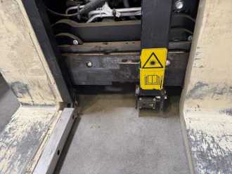 Heftruck gebruikt YALE MR16 - TRIPLEX - 10,5M - 718 mth ELEKTRO SCHUBMASTSTAPLER (13055821)