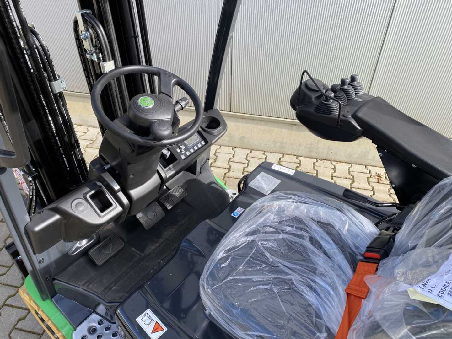 Used Forklift Cesab B315-II 3 ratų šakinis krautuvas (Image 4)