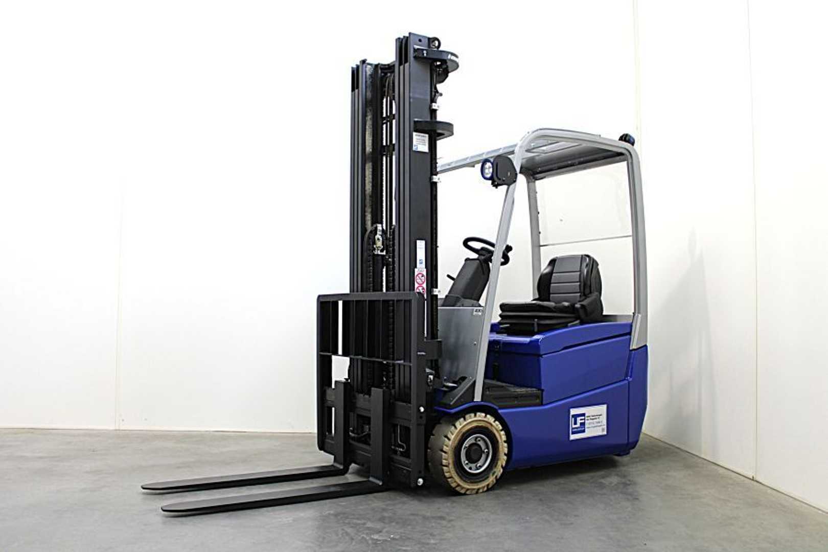 Used Forklift Cesab B 316 3 ratų šakinis krautuvas (Image 2) Used Forklift Cesab B 316 3 ratų šakinis krautuvas (Image 2)