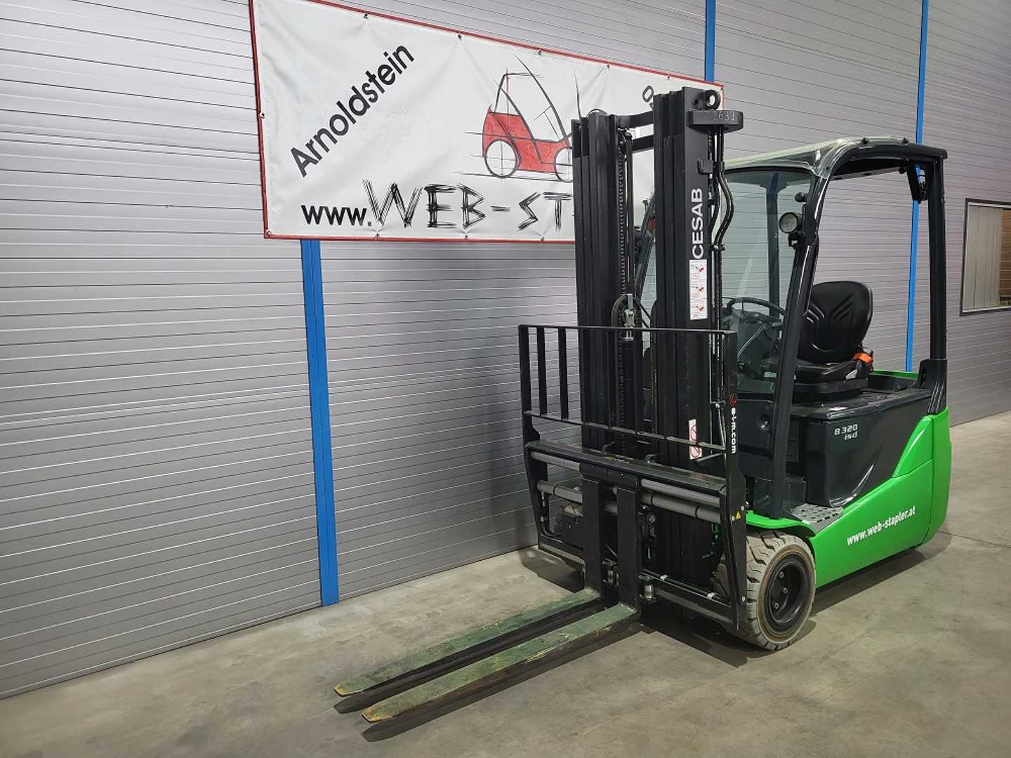Used Forklift Cesab B320II 3 ratų šakinis krautuvas (Image 3) Used Forklift Cesab B320II 3 ratų šakinis krautuvas (Image 3)