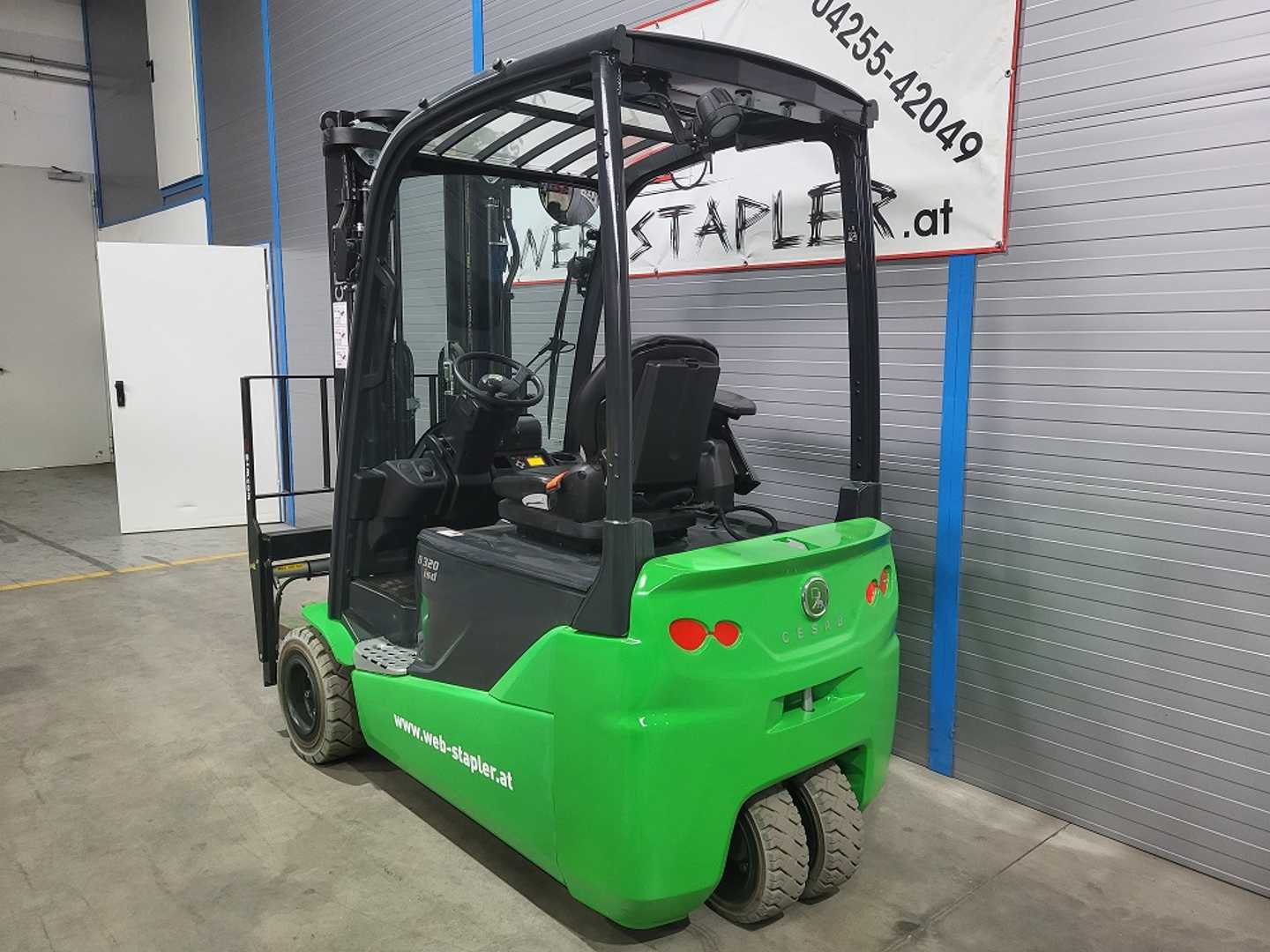 Used Forklift Cesab B320II 3 ratų šakinis krautuvas (Image 4) Used Forklift Cesab B320II 3 ratų šakinis krautuvas (Image 4)