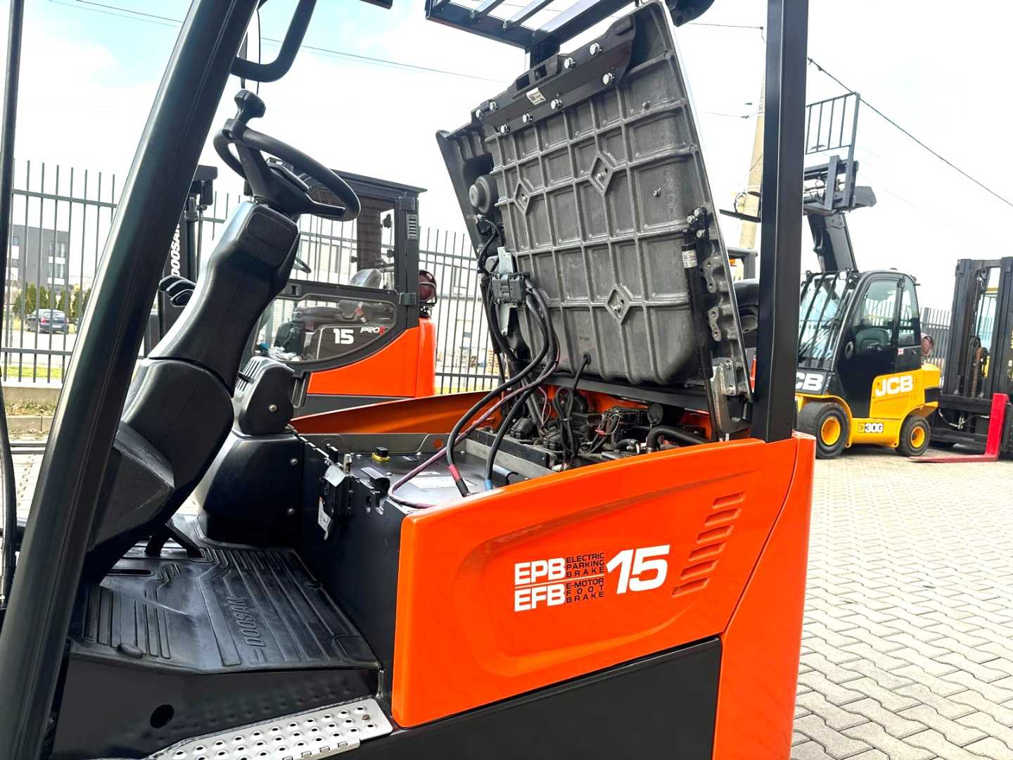 Used Forklift Doosan B15T-7/ 2021 year/ lithium battery//New price/New price 3 ratų šakinis krautuvas (Image 10)