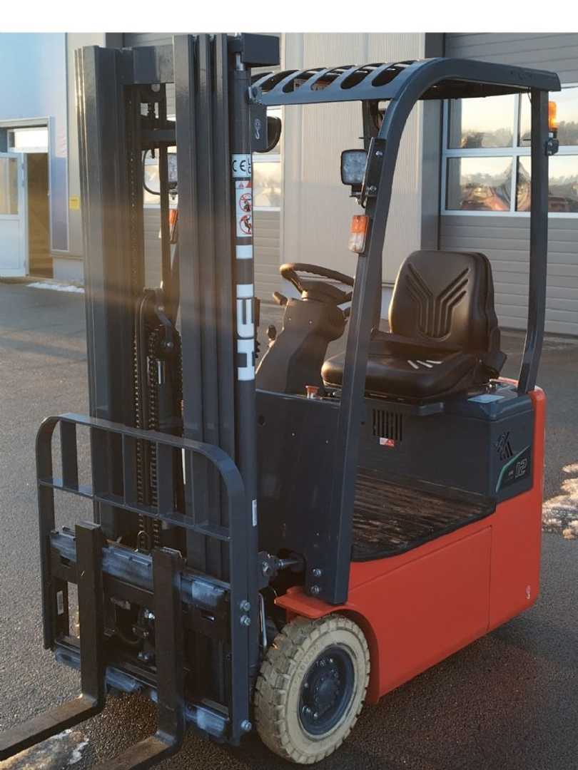 Used Forklift Heli CPD12SQ-A1LIH4 3 ratų šakinis krautuvas (Image 1) Used Forklift Heli CPD12SQ-A1LIH4 3 ratų šakinis krautuvas (Image 1)