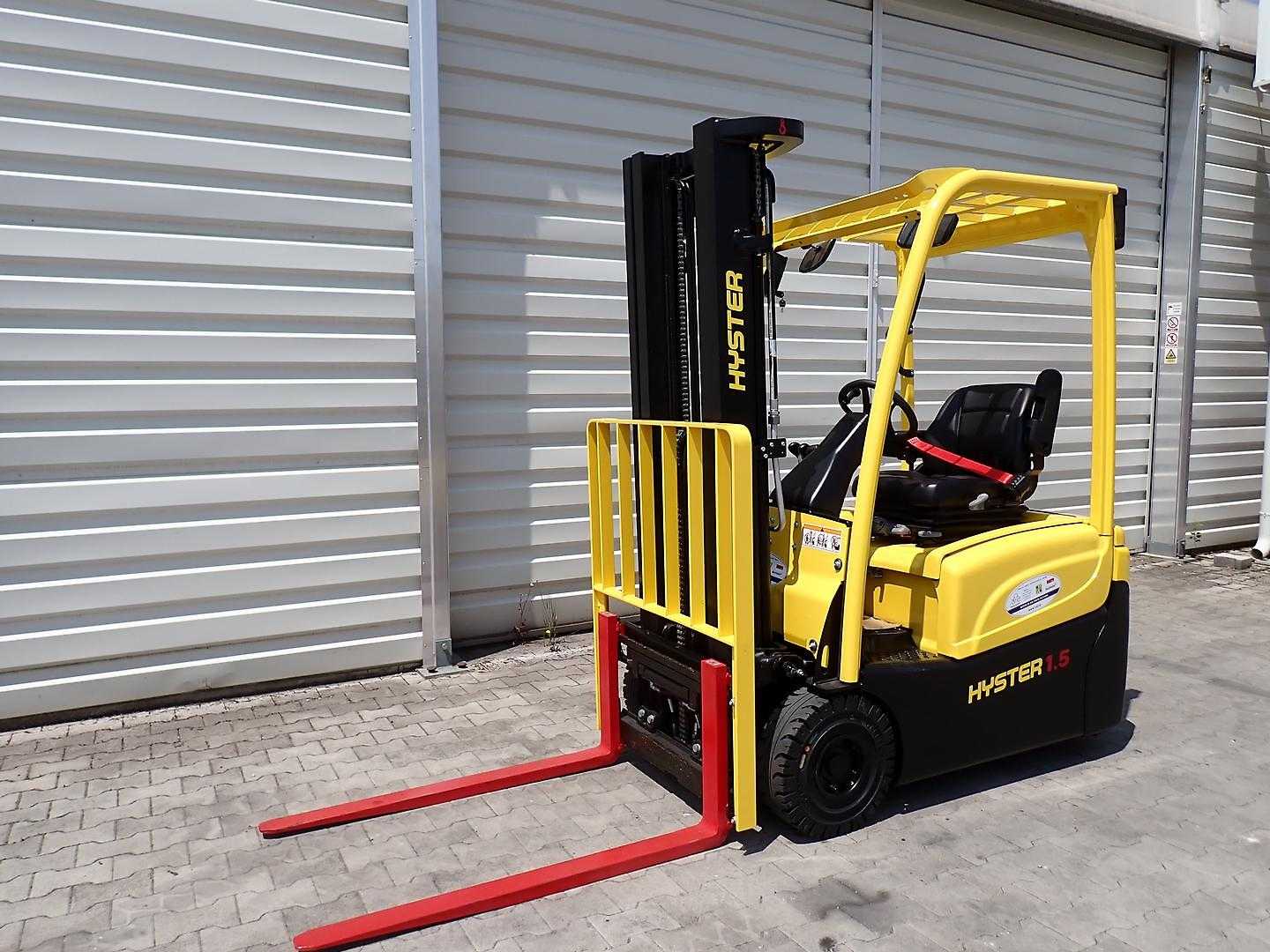 Used Forklift Hyster J1.5XNT 3 ratų šakinis krautuvas (Image 3) Used Forklift Hyster J1.5XNT 3 ratų šakinis krautuvas (Image 3)