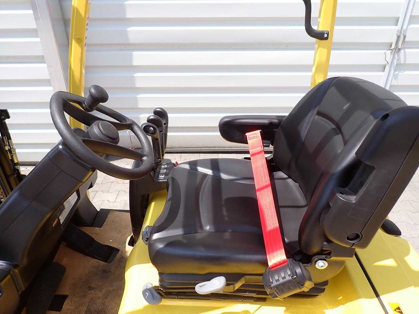 Used Forklift Hyster J1.5XNT 3 ratų šakinis krautuvas (Image 4) Used Forklift Hyster J1.5XNT 3 ratų šakinis krautuvas (Image 4)