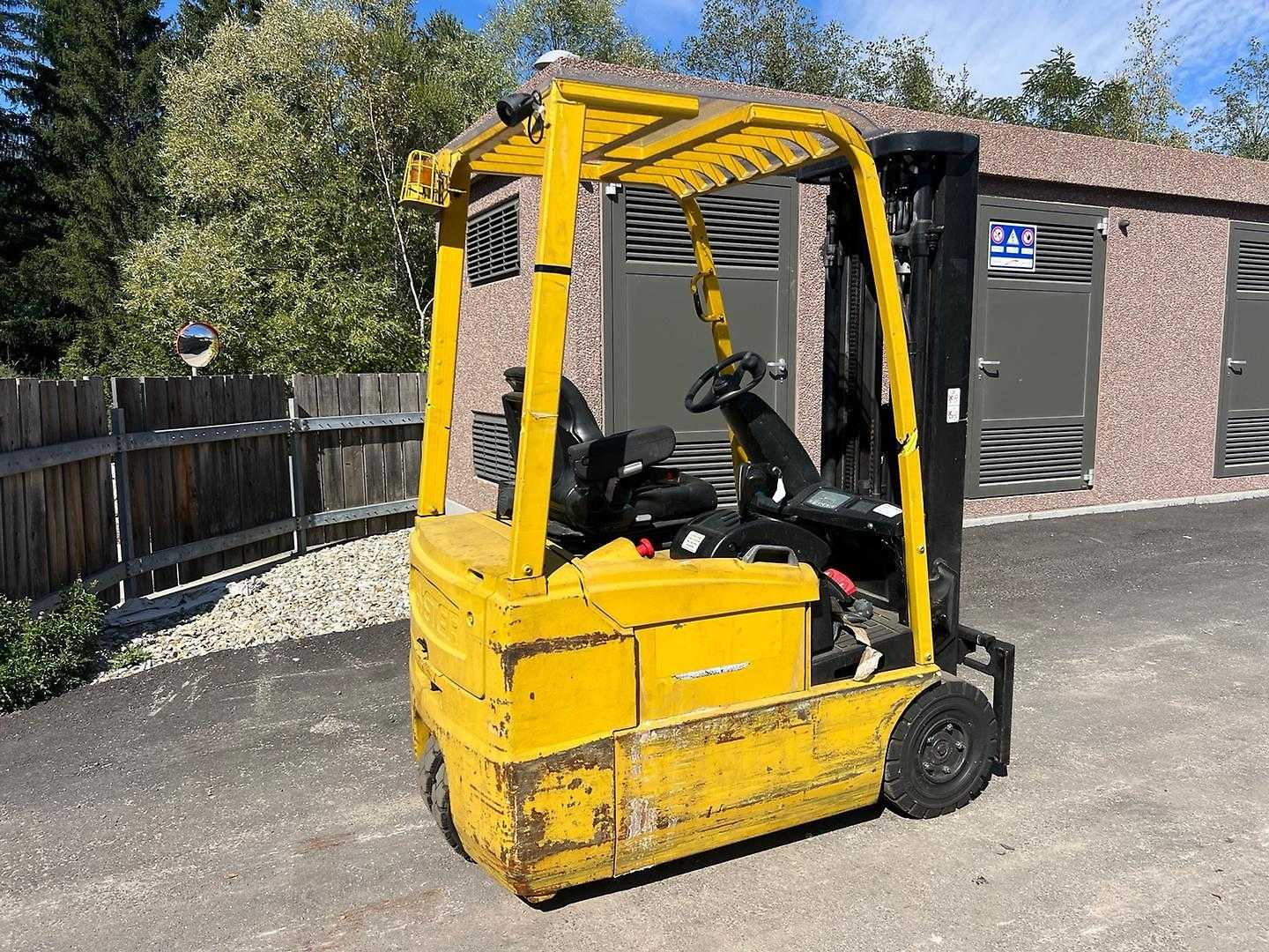 Used Forklift Hyster J1.60XMT - 4750mm 3 ratų šakinis krautuvas (Image 4)
