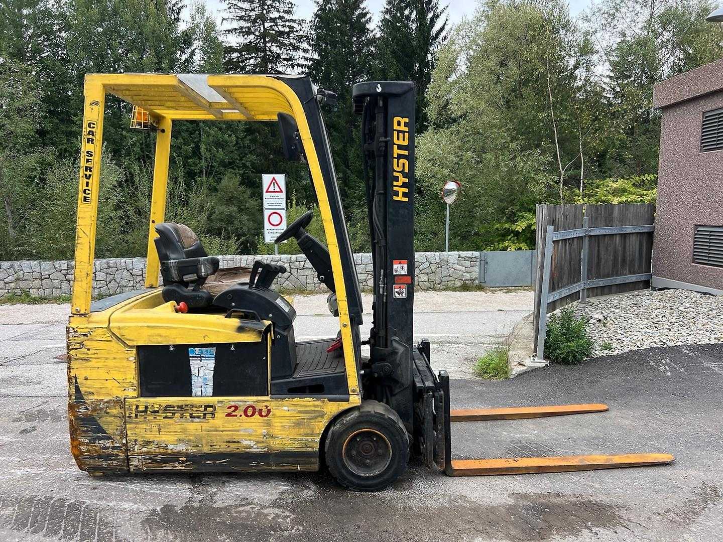 Used Forklift Hyster J2.00XMT - 4750mm 3 ratų šakinis krautuvas (Image 5)