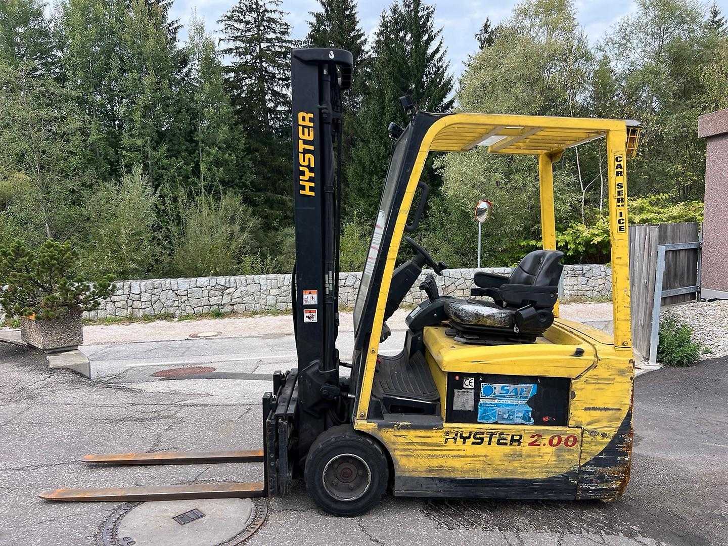 Used Forklift Hyster J2.00XMT - 4750mm 3 ratų šakinis krautuvas (Image 2)