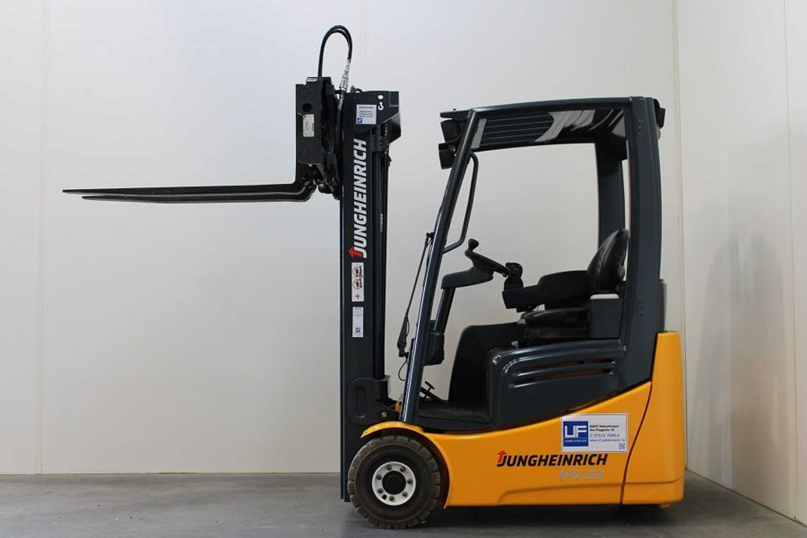 Used Forklift Jungheinrich EFG 213 3 ratų šakinis krautuvas (Image 4) Used Forklift Jungheinrich EFG 213 3 ratų šakinis krautuvas (Image 4)