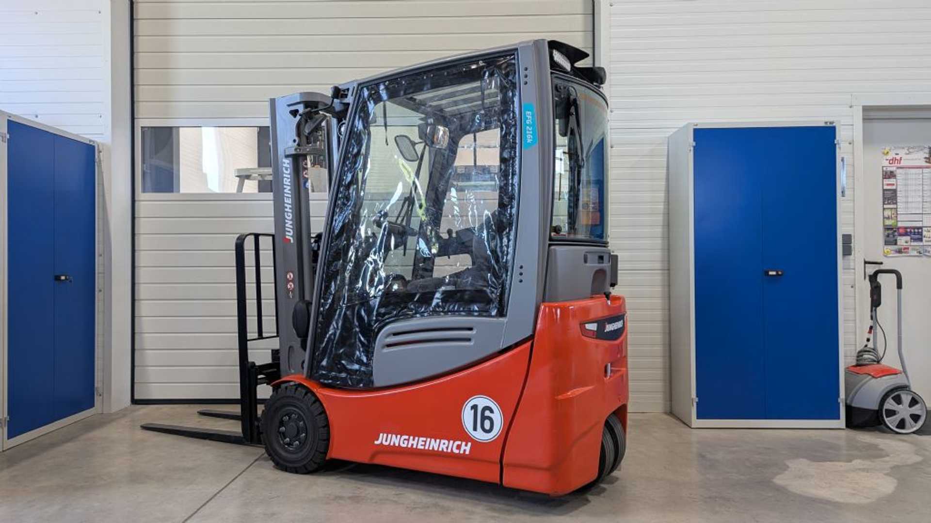 Used Forklift Jungheinrich EFG 216k neuwertig 3 ratų šakinis krautuvas (Image 3) Used Forklift Jungheinrich EFG 216k neuwertig 3 ratų šakinis krautuvas (Image 3)